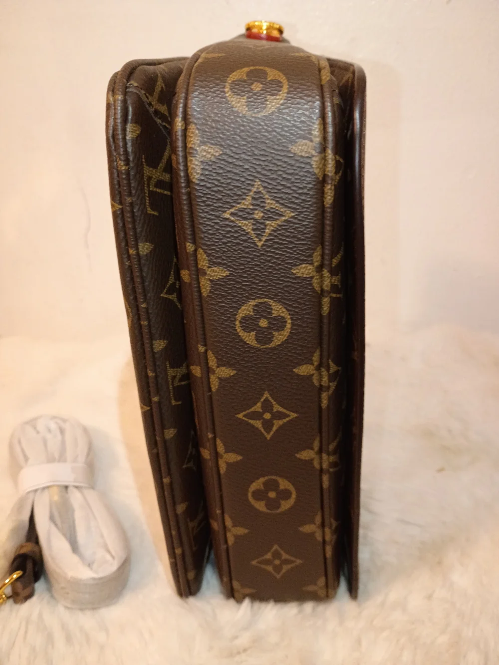 Louis Vuitton Monogram Canvas Satchel with Gold Hardware - Picture 6 of 7